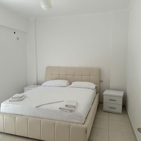 Xhulio Apartments ساراندا المظهر الخارجي الصورة