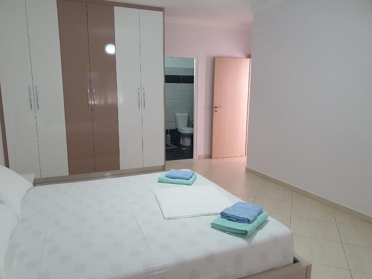 Xhulio Apartments ساراندا المظهر الخارجي الصورة