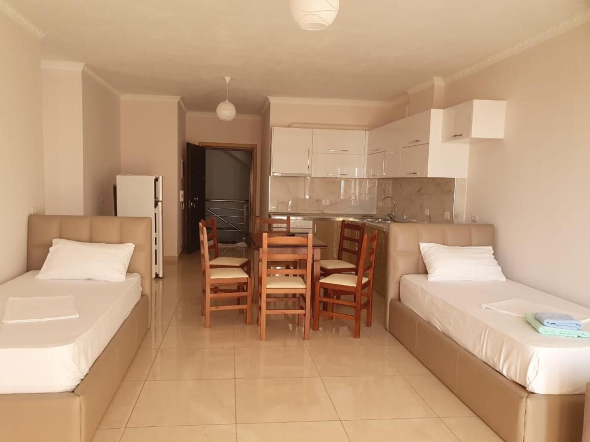 Xhulio Apartments ساراندا المظهر الخارجي الصورة