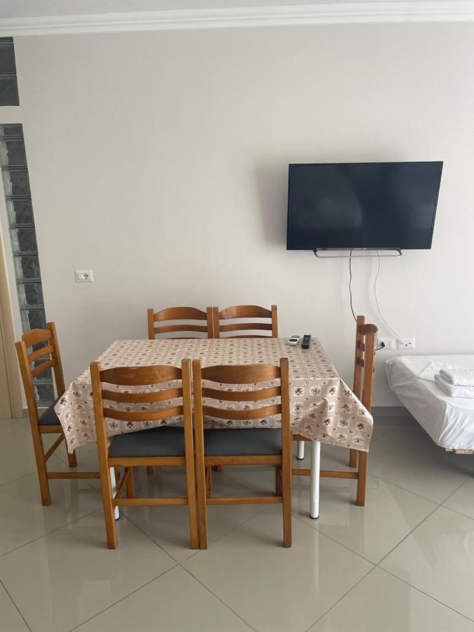 Xhulio Apartments ساراندا المظهر الخارجي الصورة