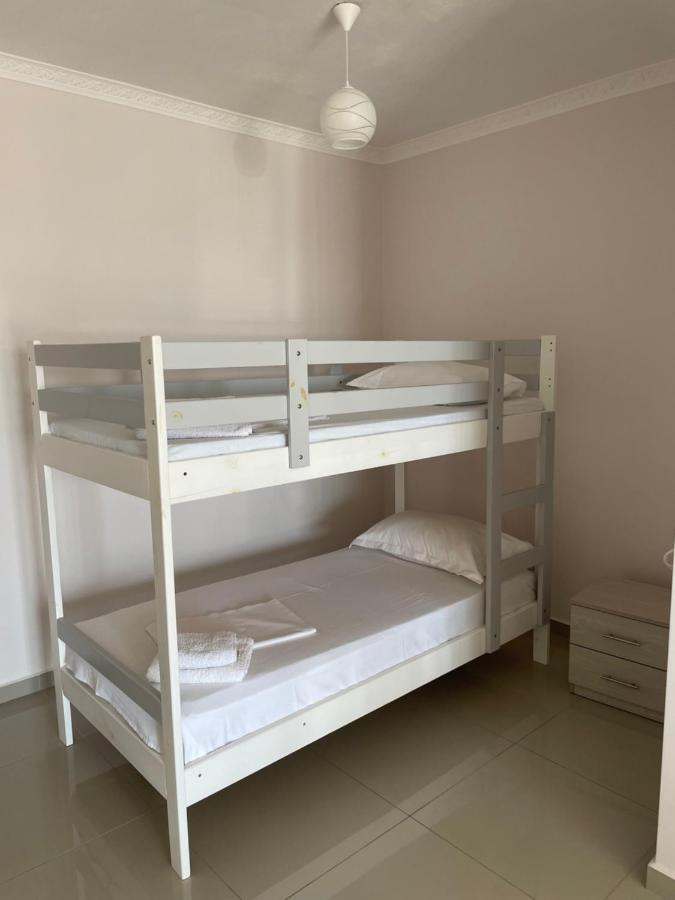 Xhulio Apartments ساراندا المظهر الخارجي الصورة