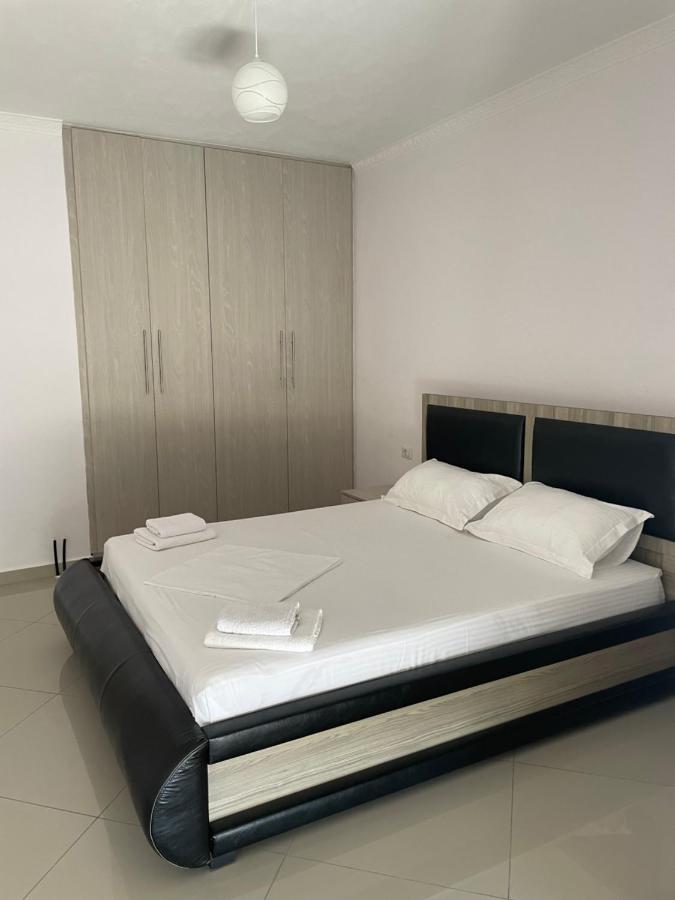 Xhulio Apartments ساراندا المظهر الخارجي الصورة
