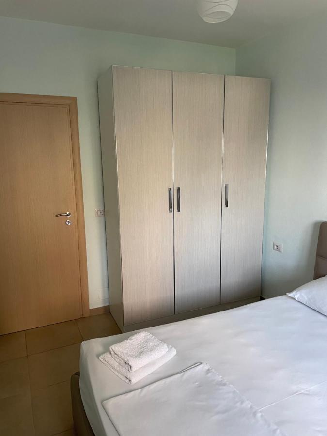 Xhulio Apartments ساراندا المظهر الخارجي الصورة