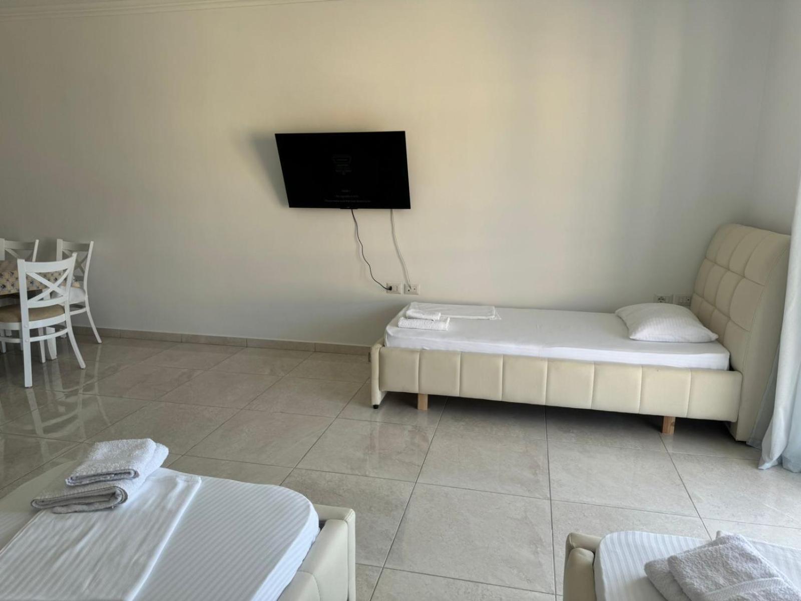 Xhulio Apartments ساراندا المظهر الخارجي الصورة