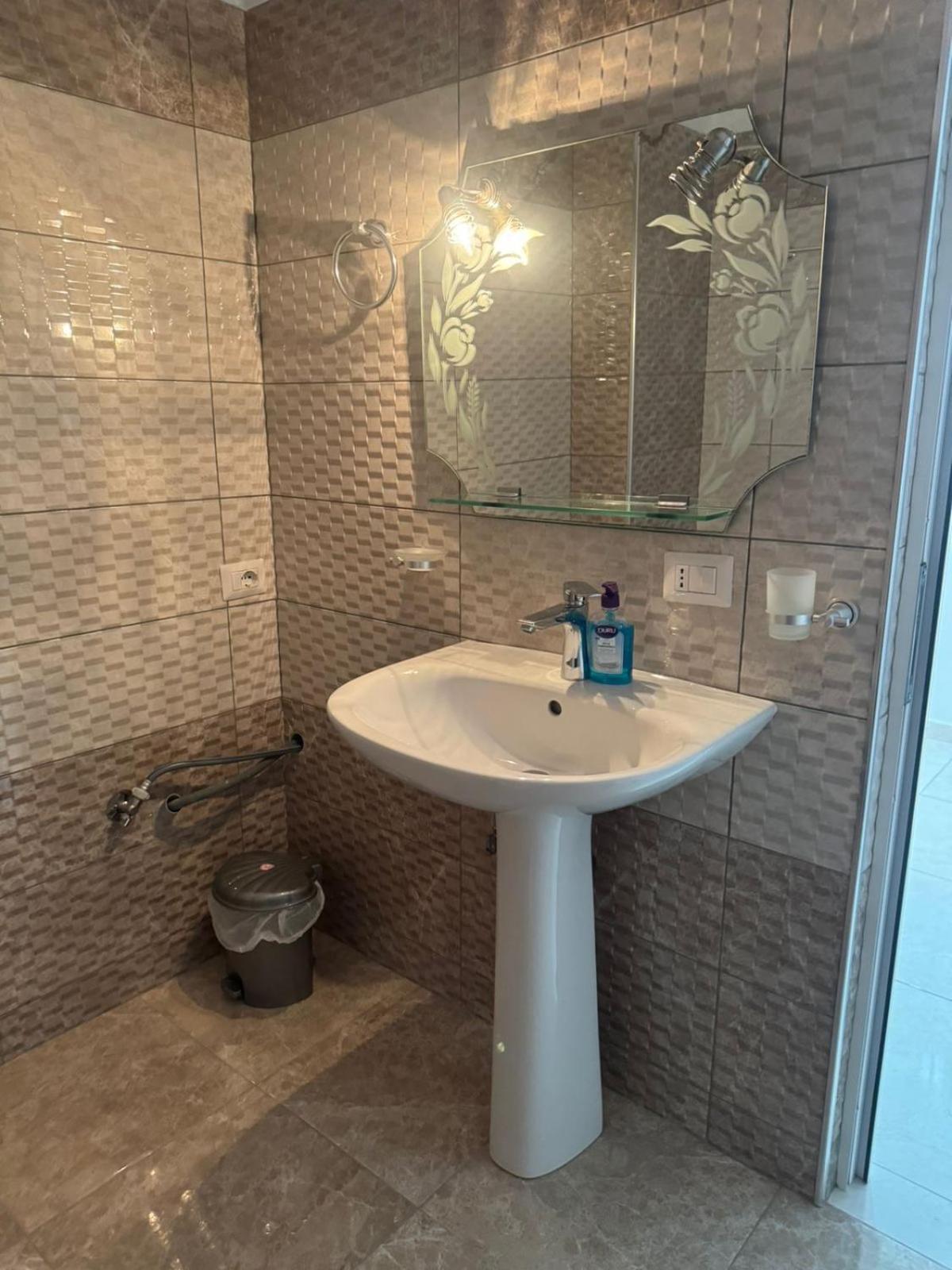 Xhulio Apartments ساراندا المظهر الخارجي الصورة