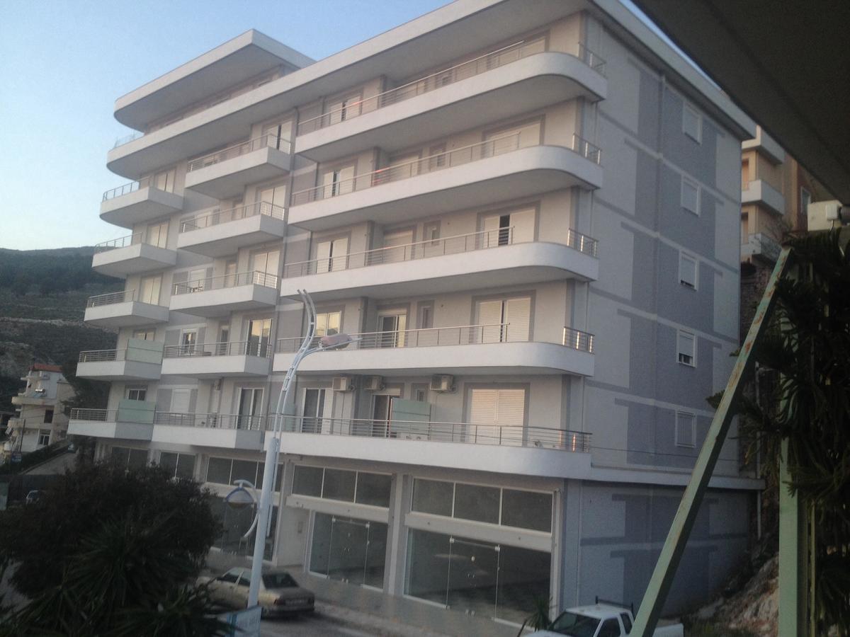 Xhulio Apartments ساراندا المظهر الخارجي الصورة