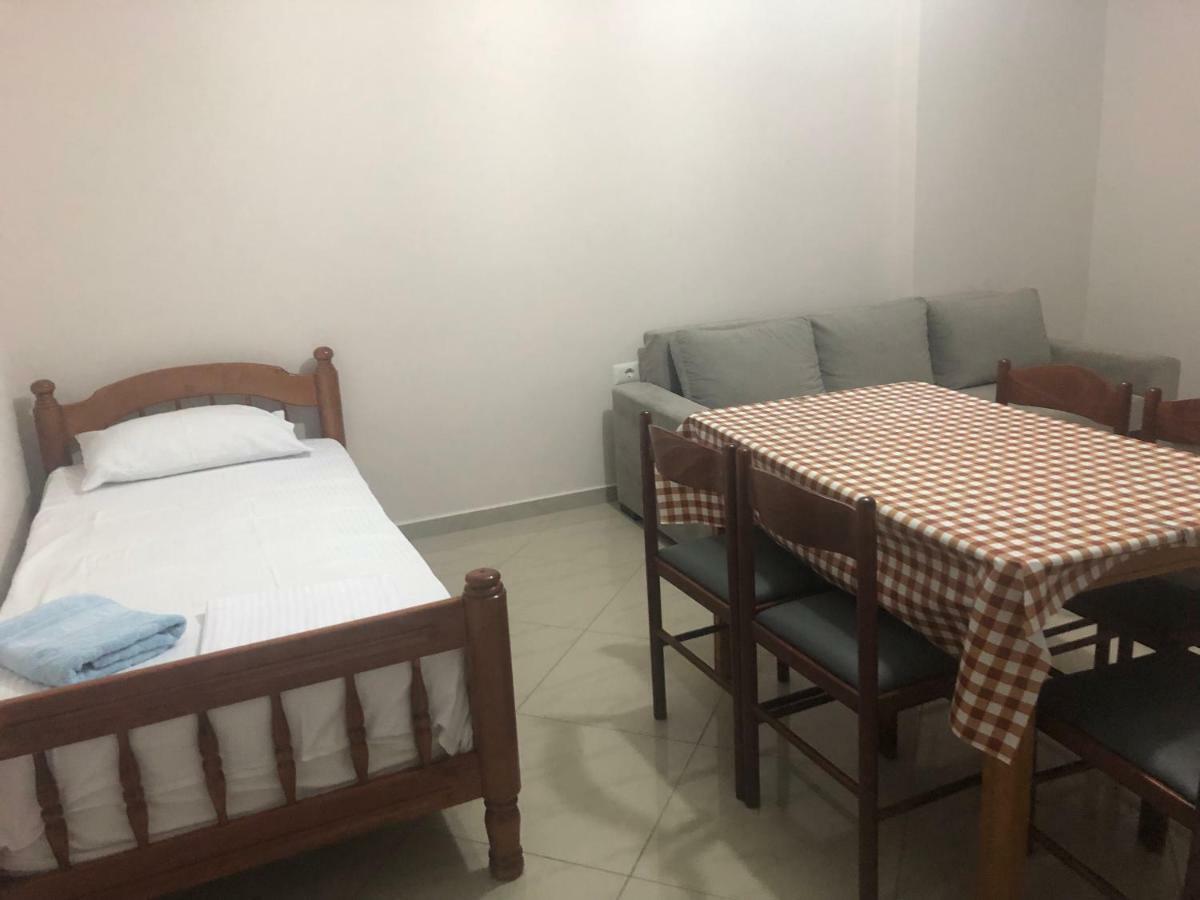 Xhulio Apartments ساراندا المظهر الخارجي الصورة