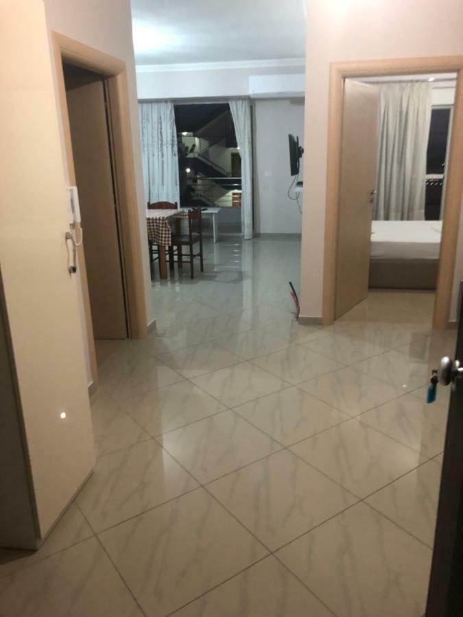 Xhulio Apartments ساراندا المظهر الخارجي الصورة