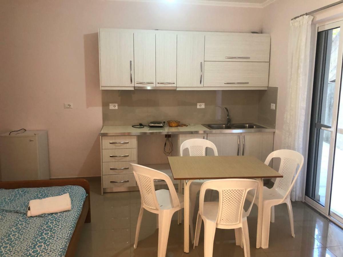 Xhulio Apartments ساراندا المظهر الخارجي الصورة