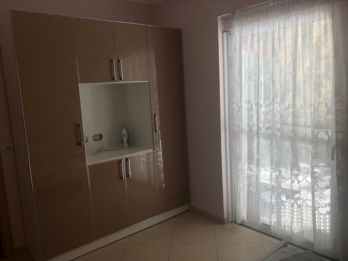 Xhulio Apartments ساراندا المظهر الخارجي الصورة